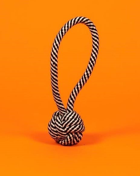 Love Me Knot Black + White Rope Toy